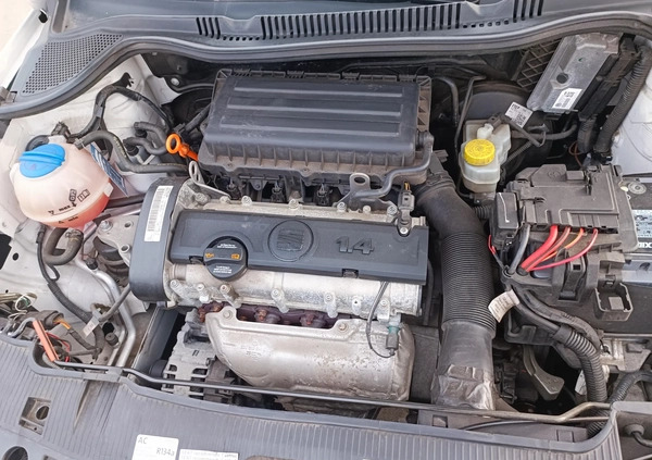 Seat Ibiza cena 9999 przebieg: 82000, rok produkcji 2011 z Czarnków małe 154
